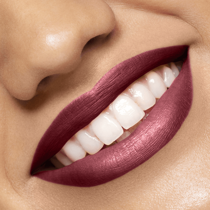 Artistry Go Vibrant™ Cream Lipstick - Take Charge Red 107 3 Artistry Go Vibrant™ Cream Lipstick - Take Charge Red 107 - Image 3