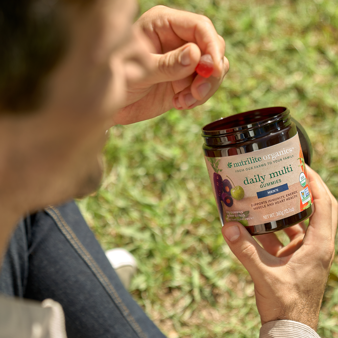 Nutrilite™ Organics Men’s Daily Multi Gummies 3 Nutrilite™ Organics Men’s Daily Multi Gummies - Image 3