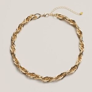 Tasteful Twist Necklace