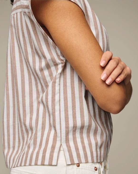 Lightweight Collared Top 4 Lightweight Collared Top - Image 4