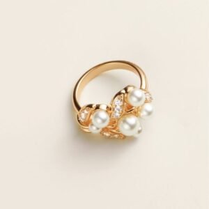 Vintage Avon Evening Creation Cluster Ring