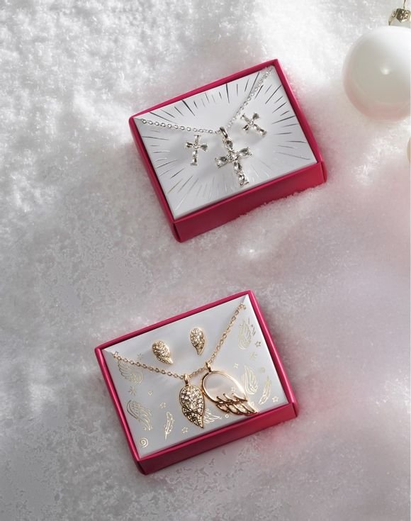 Simply Divine Necklace and Earring Set 3 Simply Divine Necklace and Earring Set